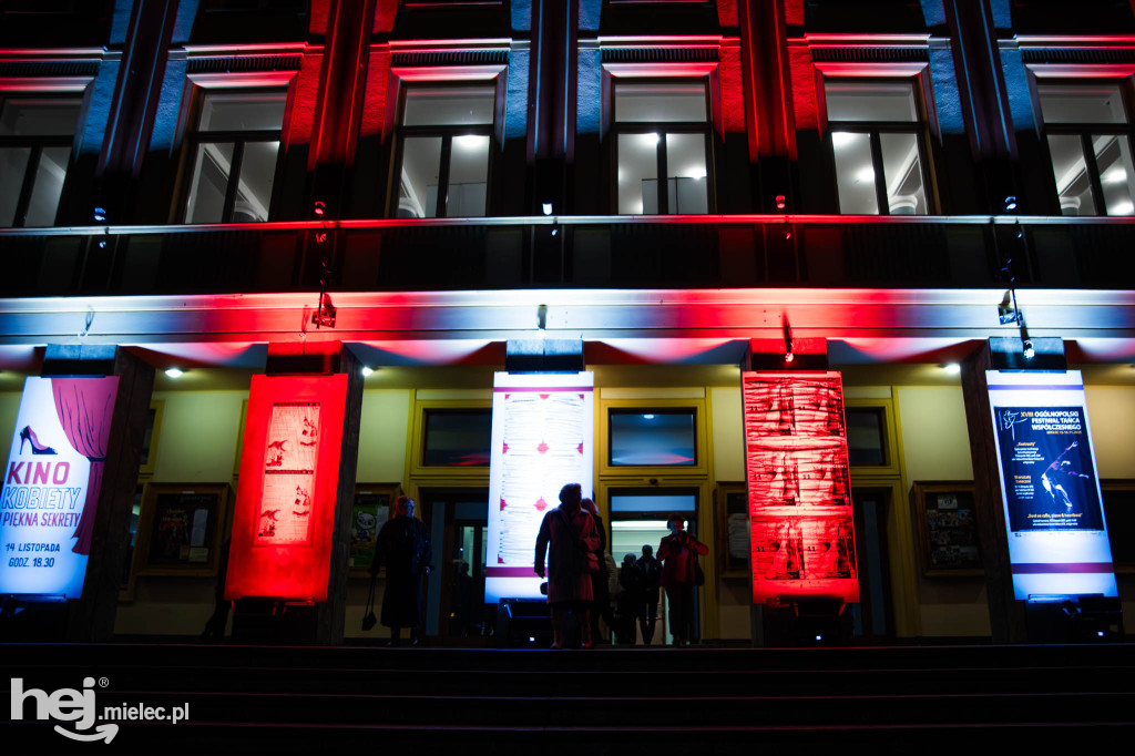 Dom Kultury SCK w narodowych barwach