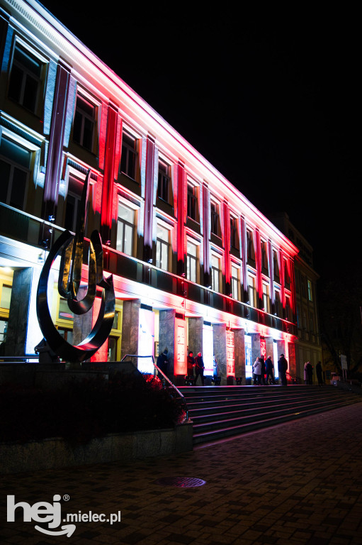 Dom Kultury SCK w narodowych barwach