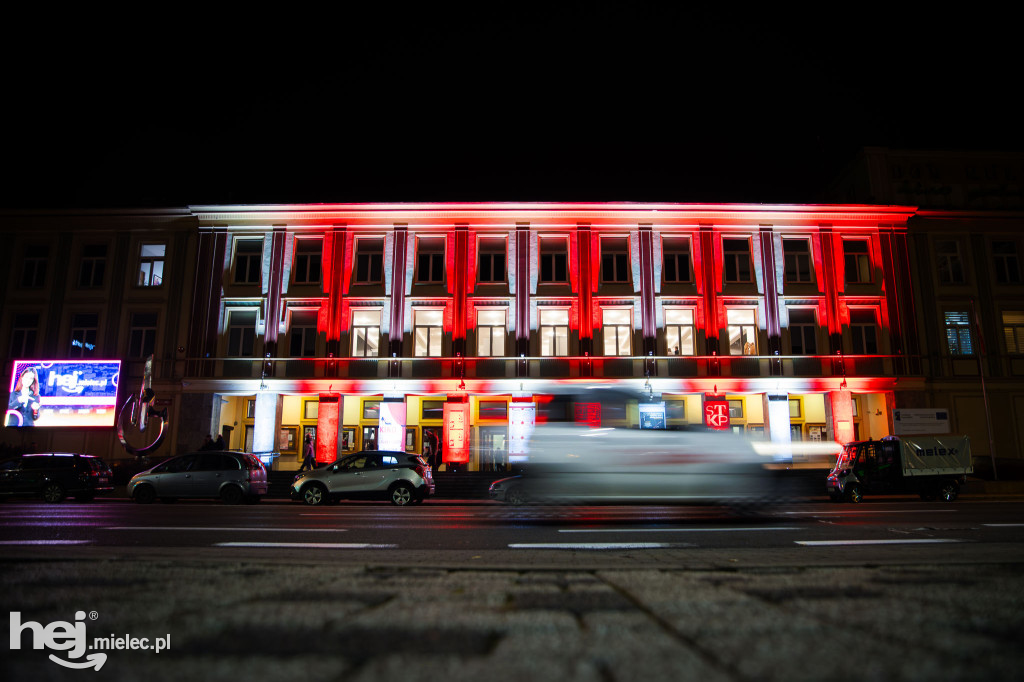 Dom Kultury SCK w narodowych barwach