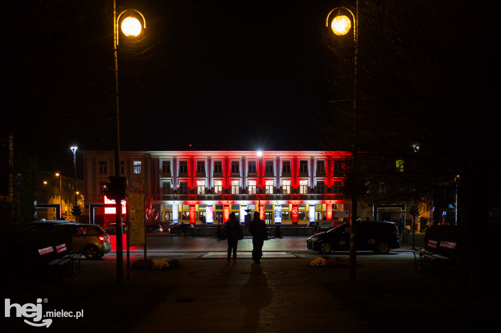 Dom Kultury SCK w narodowych barwach