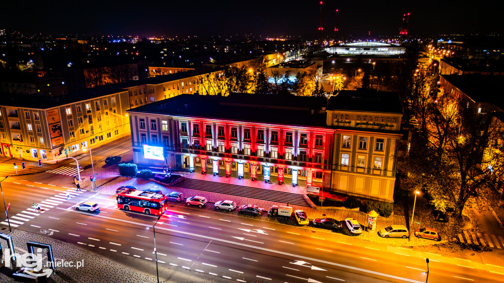 Dom Kultury SCK w narodowych barwach