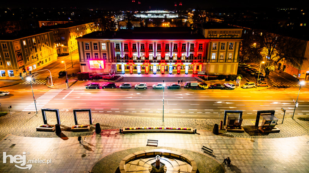 Dom Kultury SCK w narodowych barwach