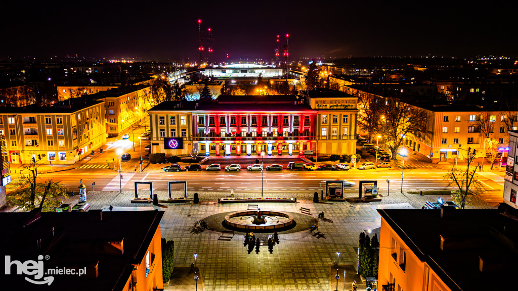 Dom Kultury SCK w narodowych barwach