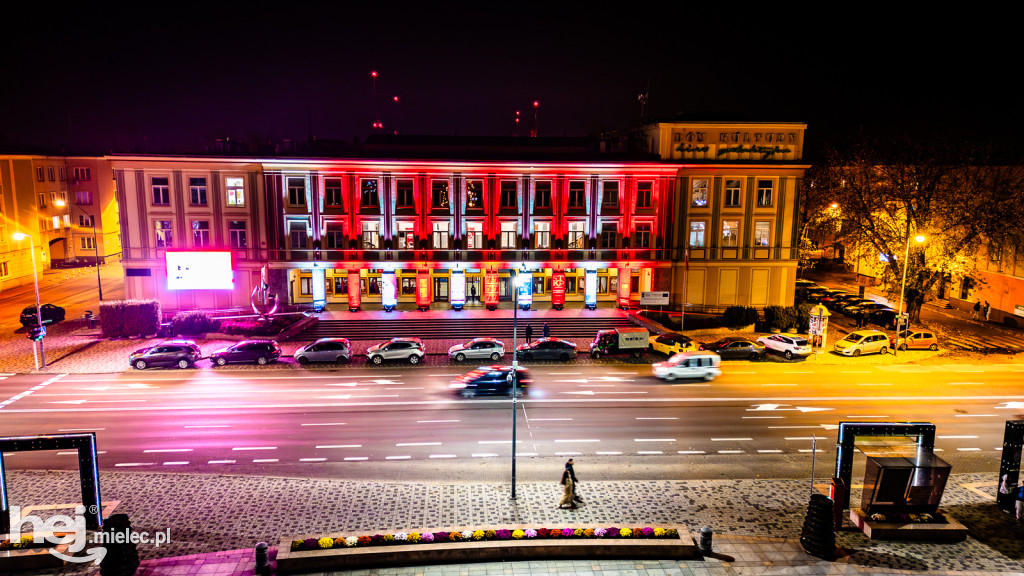 Dom Kultury SCK w narodowych barwach