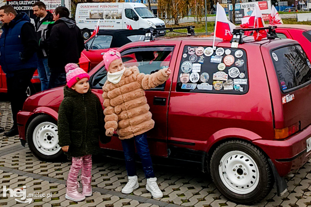 Zabytkowymi samochodami 11 listopada