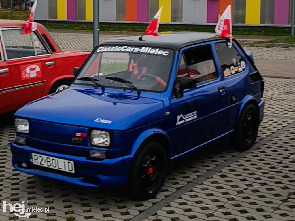 Zabytkowymi samochodami 11 listopada