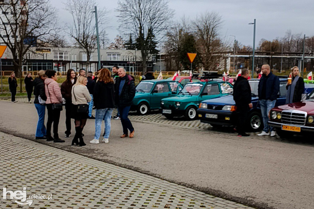 Zabytkowymi samochodami 11 listopada