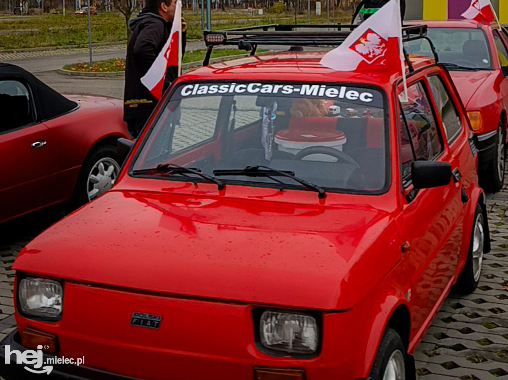 Zabytkowymi samochodami 11 listopada