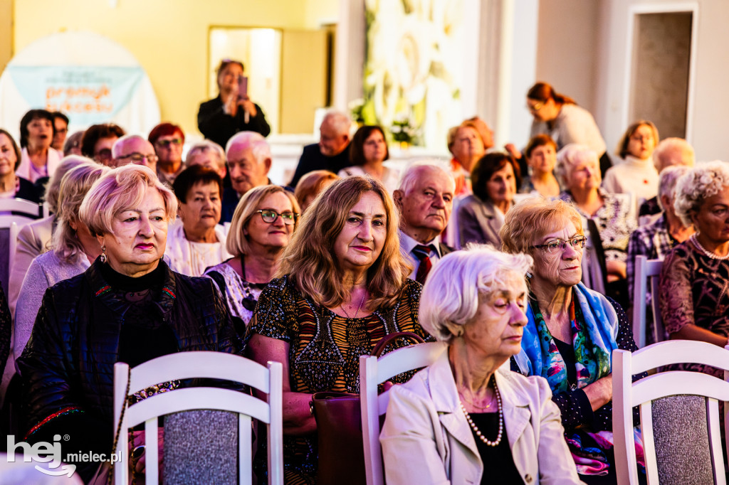 Podkarpacki pozarządowy i senioralny promyk sukcesu – Senior Roku 2025