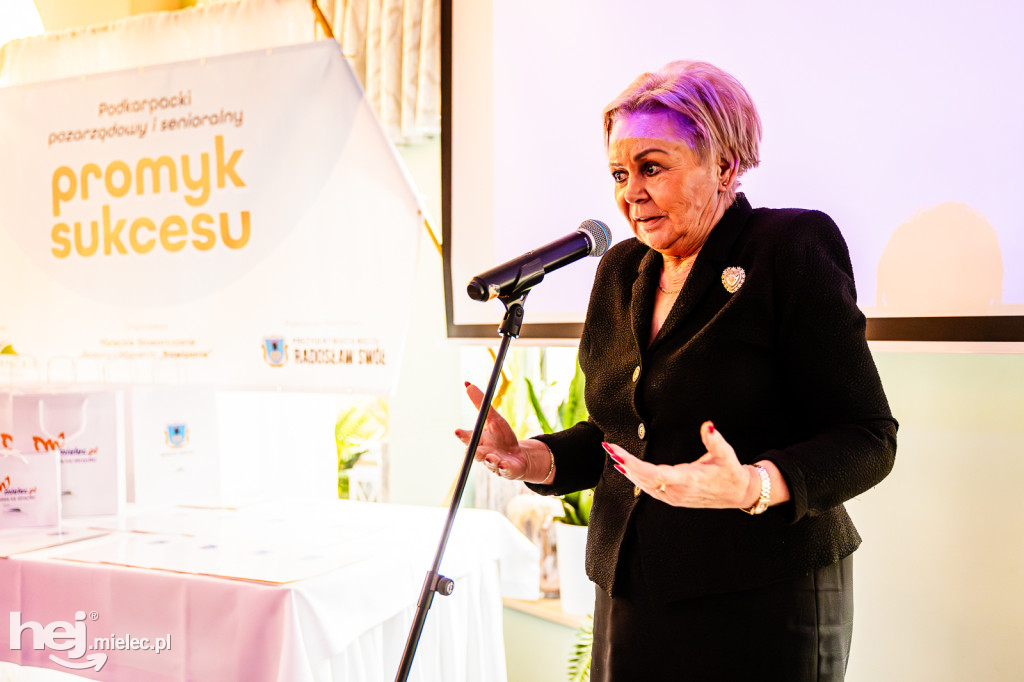 Podkarpacki pozarządowy i senioralny promyk sukcesu – Senior Roku 2025