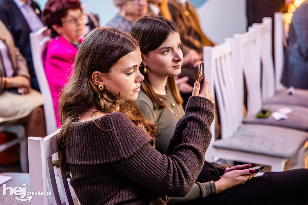 Podkarpacki pozarządowy i senioralny promyk sukcesu – Senior Roku 2025