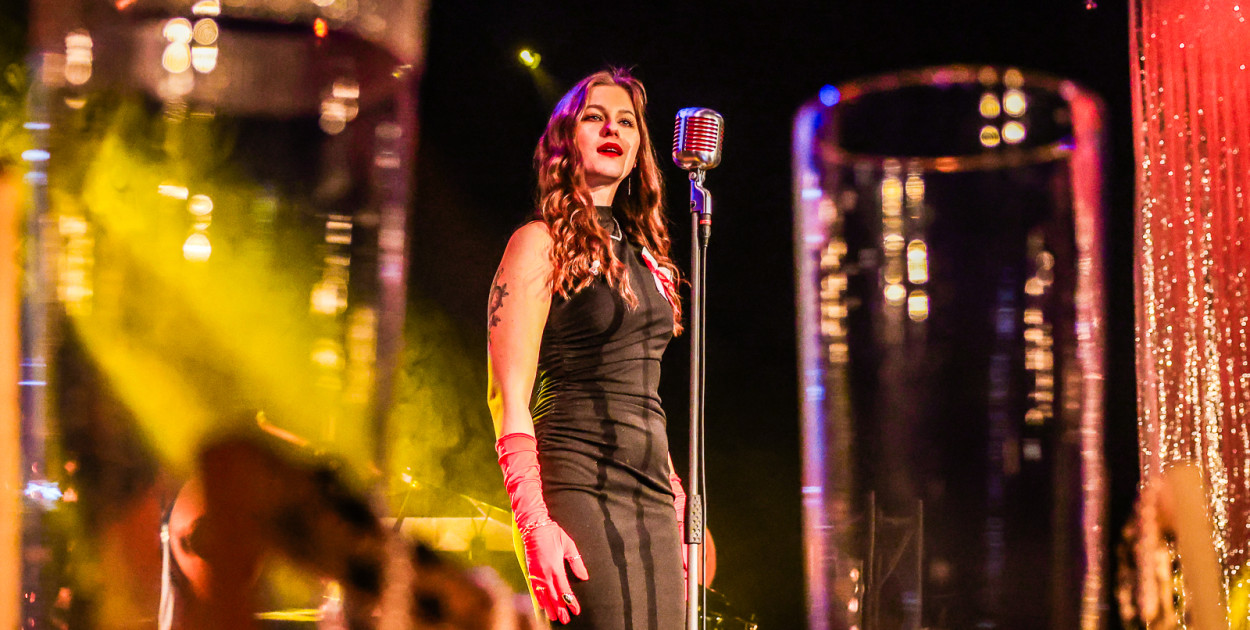 Koncert Nareszcie Niepodległa - piosenki 20-lecia międzywojennego w DK Przecław