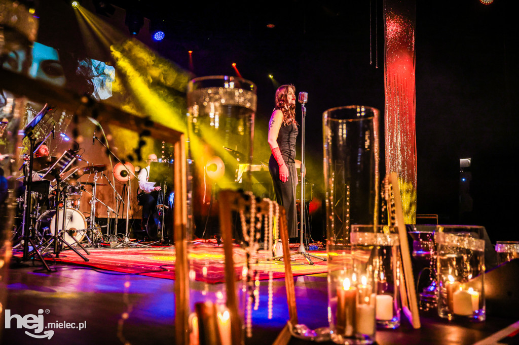 Koncert Nareszcie Niepodległa - piosenki 20-lecia międzywojennego w DK Przecław