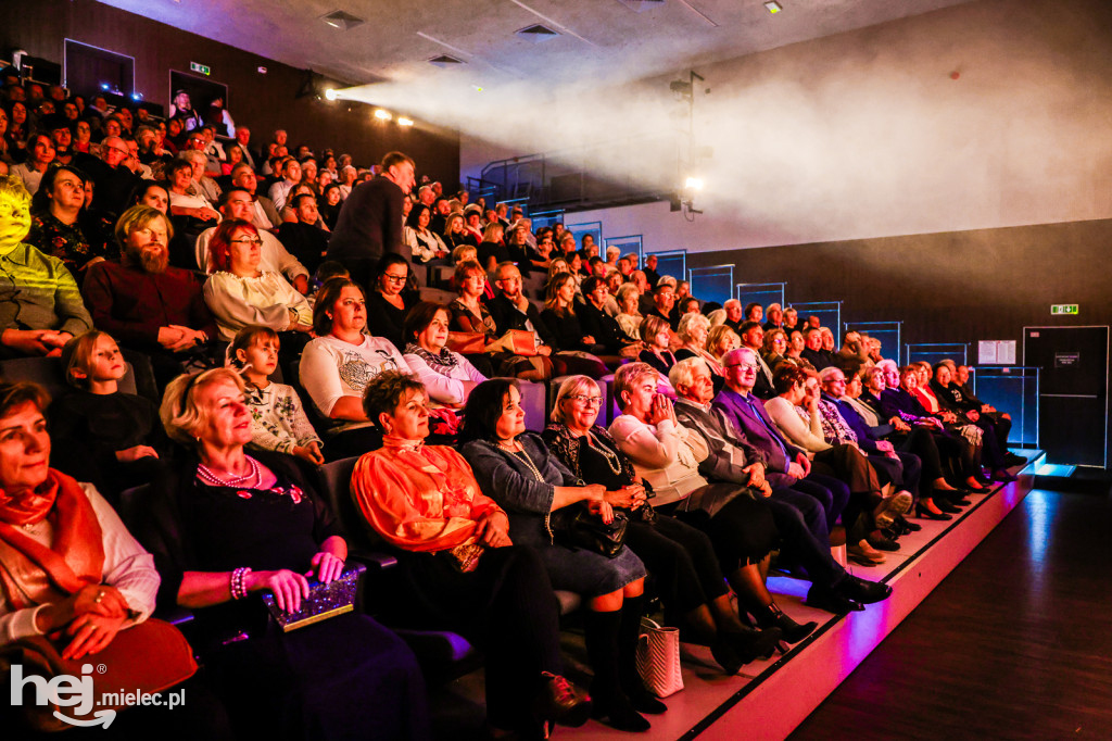 Koncert Nareszcie Niepodległa - piosenki 20-lecia międzywojennego w DK Przecław