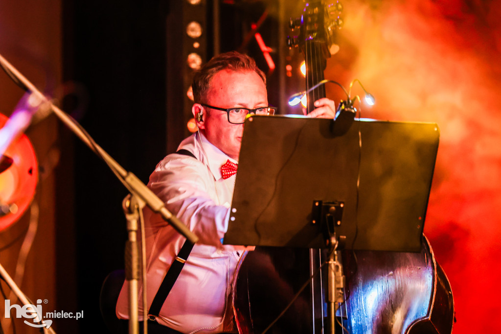 Koncert Nareszcie Niepodległa - piosenki 20-lecia międzywojennego w DK Przecław