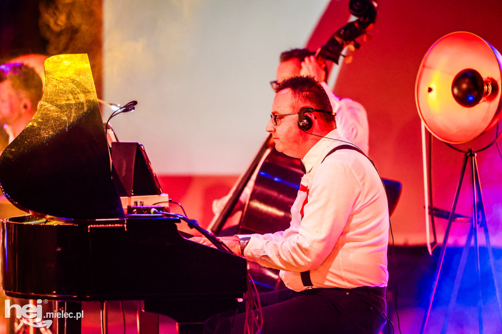 Koncert Nareszcie Niepodległa - piosenki 20-lecia międzywojennego w DK Przecław