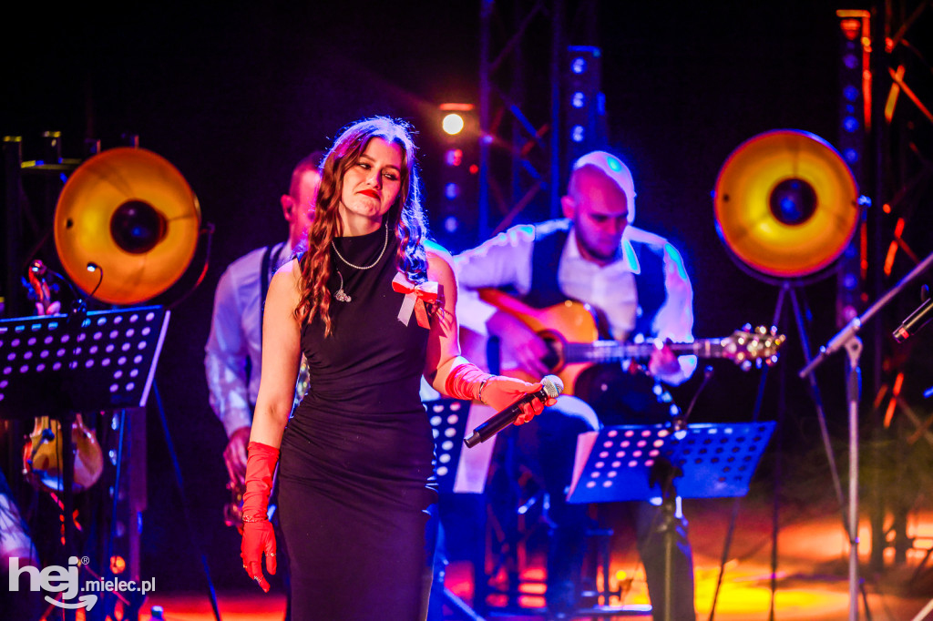 Koncert Nareszcie Niepodległa - piosenki 20-lecia międzywojennego w DK Przecław