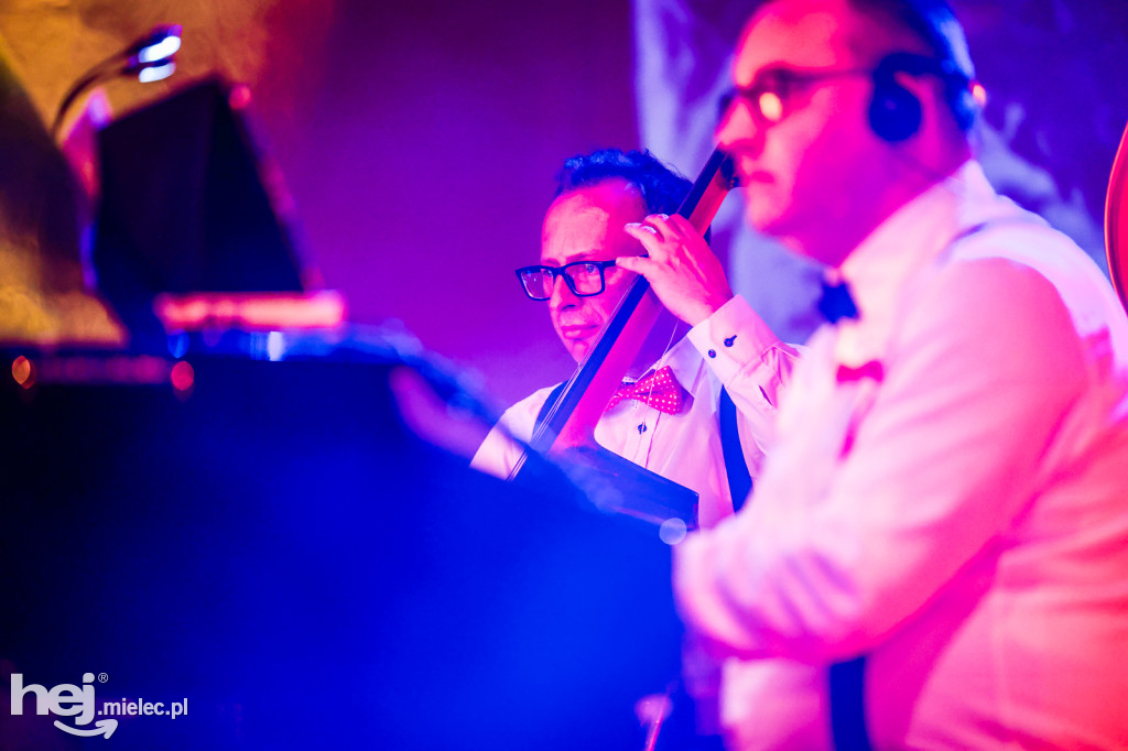 Koncert Nareszcie Niepodległa - piosenki 20-lecia międzywojennego w DK Przecław