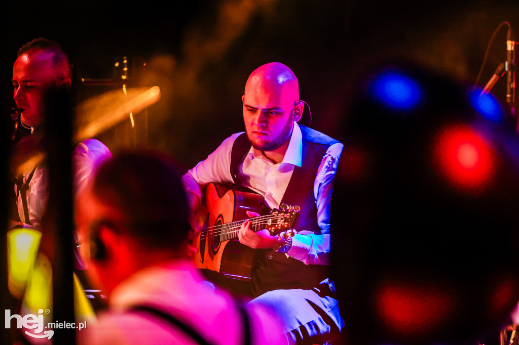 Koncert Nareszcie Niepodległa - piosenki 20-lecia międzywojennego w DK Przecław