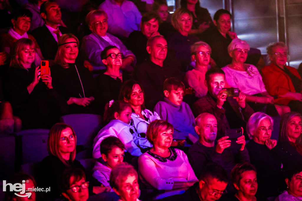 Koncert Nareszcie Niepodległa - piosenki 20-lecia międzywojennego w DK Przecław