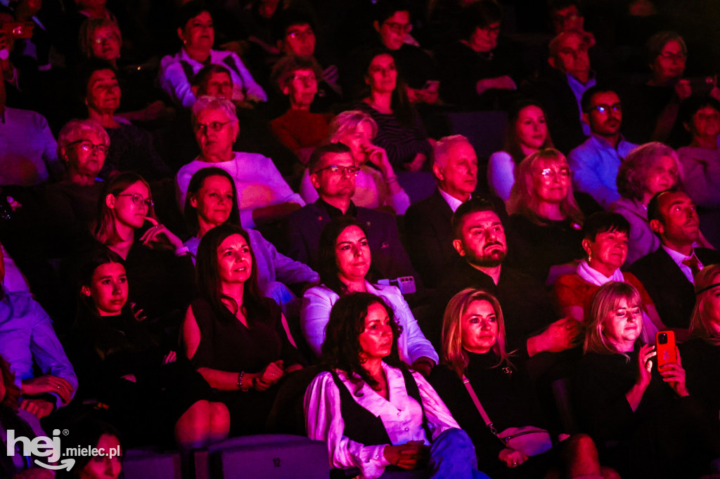 Koncert Nareszcie Niepodległa - piosenki 20-lecia międzywojennego w DK Przecław