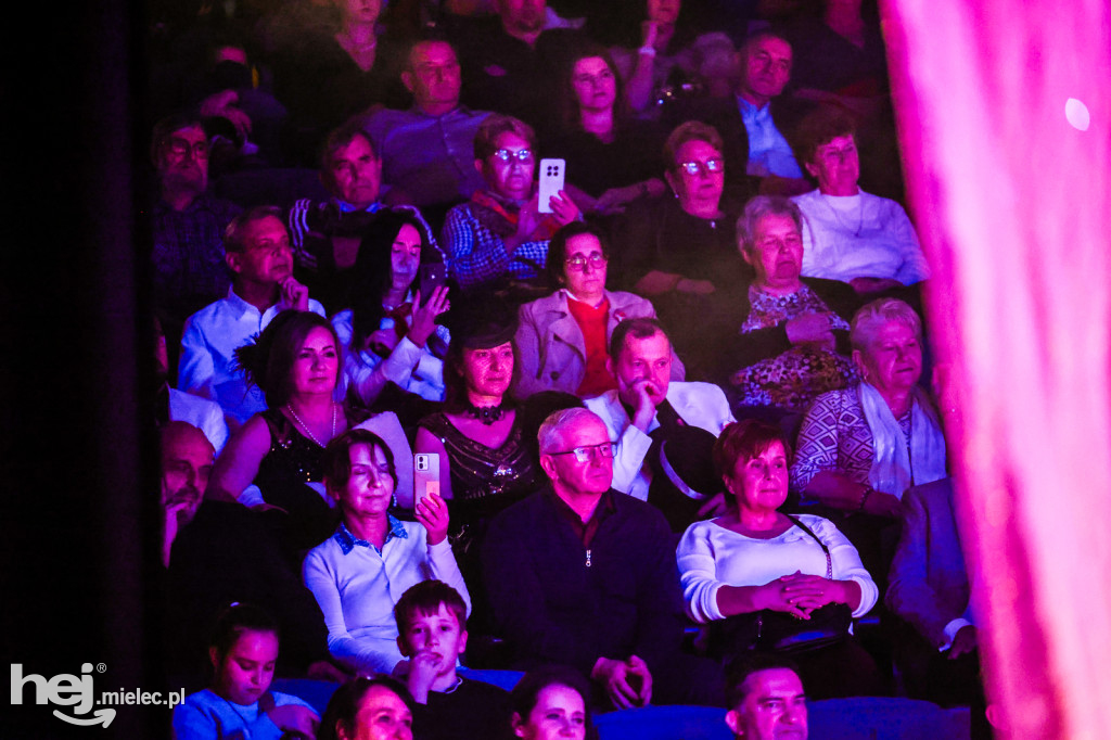 Koncert Nareszcie Niepodległa - piosenki 20-lecia międzywojennego w DK Przecław