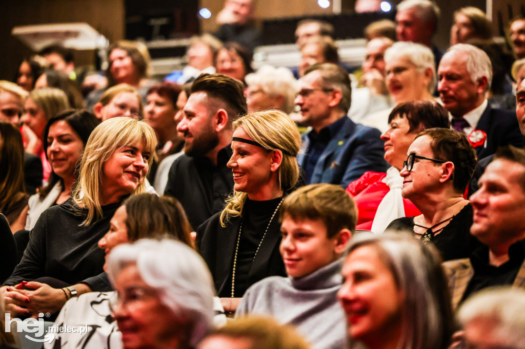 Koncert Nareszcie Niepodległa - piosenki 20-lecia międzywojennego w DK Przecław