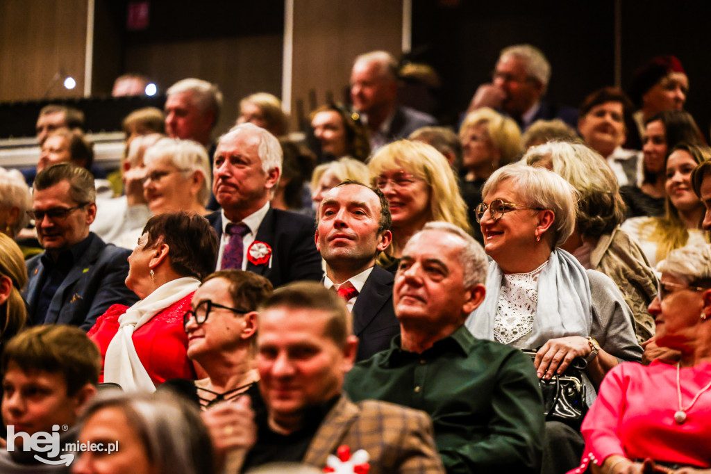 Koncert Nareszcie Niepodległa - piosenki 20-lecia międzywojennego w DK Przecław