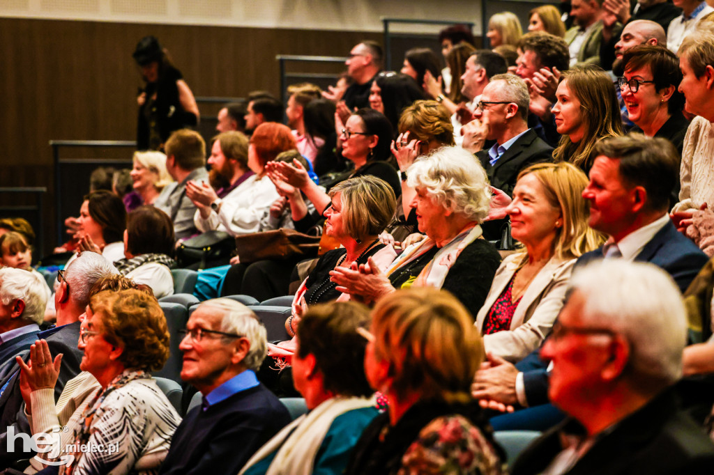 Koncert Nareszcie Niepodległa - piosenki 20-lecia międzywojennego w DK Przecław