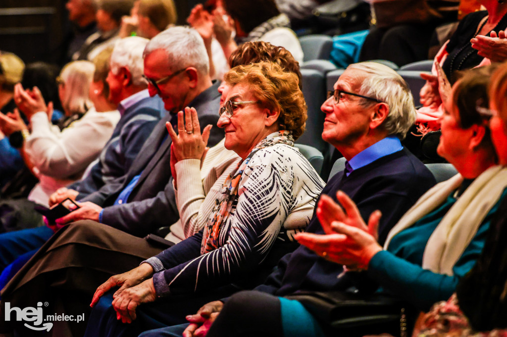 Koncert Nareszcie Niepodległa - piosenki 20-lecia międzywojennego w DK Przecław