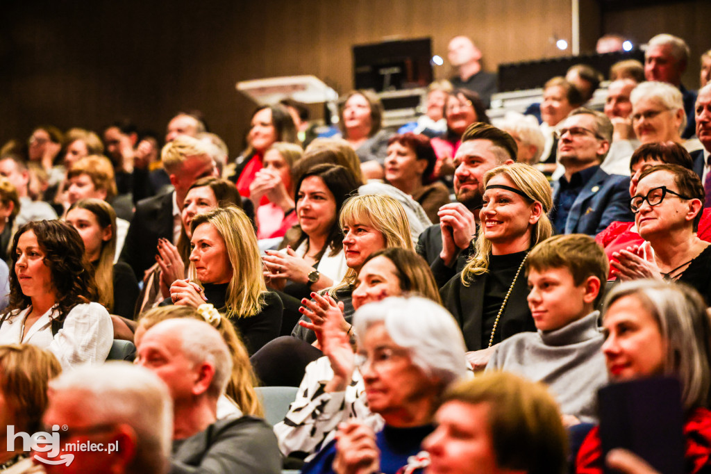 Koncert Nareszcie Niepodległa - piosenki 20-lecia międzywojennego w DK Przecław