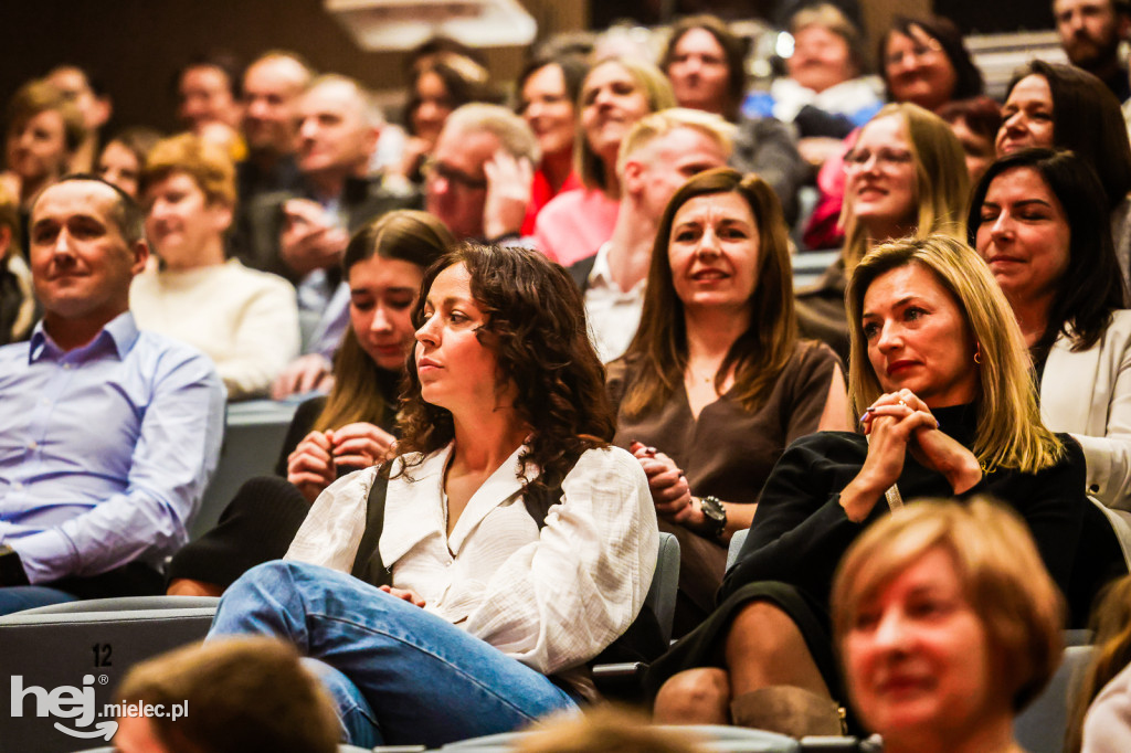 Koncert Nareszcie Niepodległa - piosenki 20-lecia międzywojennego w DK Przecław