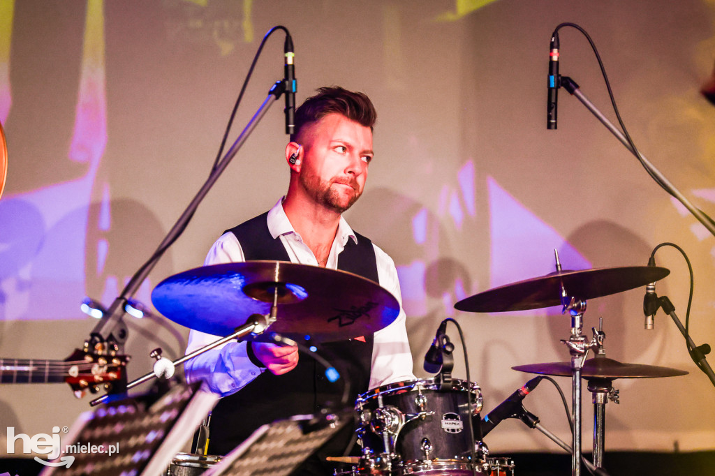 Koncert Nareszcie Niepodległa - piosenki 20-lecia międzywojennego w DK Przecław