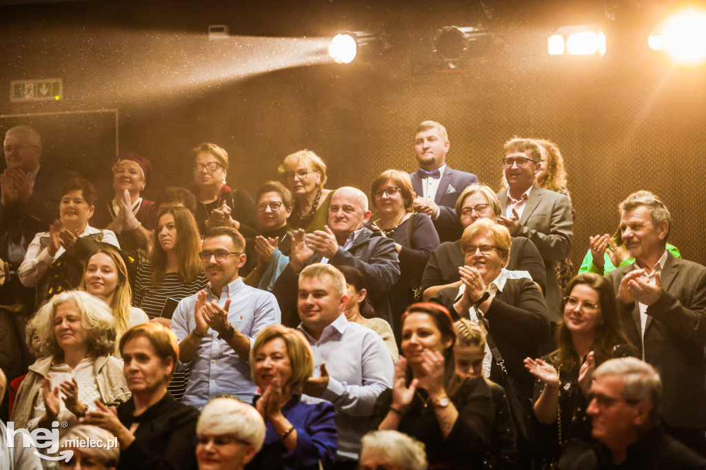 Koncert Nareszcie Niepodległa - piosenki 20-lecia międzywojennego w DK Przecław