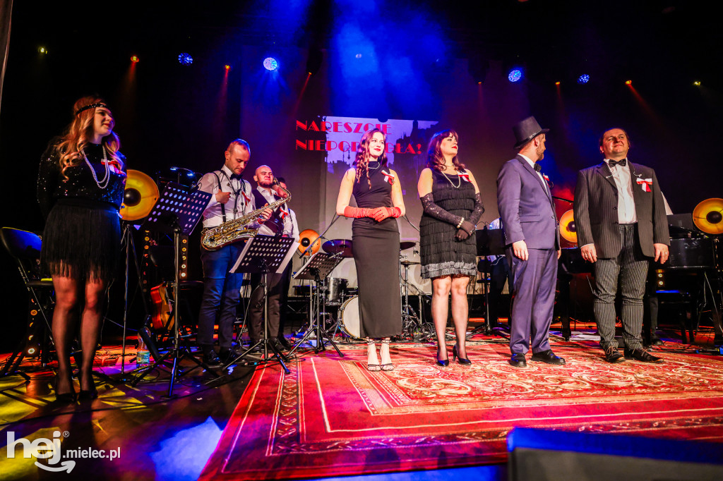 Koncert Nareszcie Niepodległa - piosenki 20-lecia międzywojennego w DK Przecław