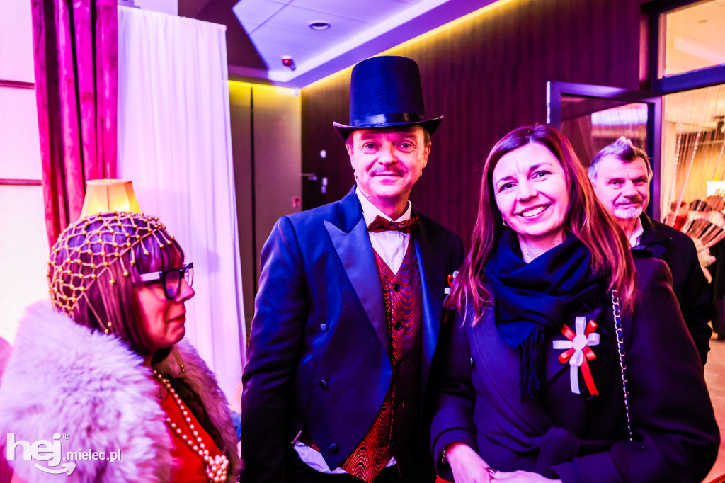 Koncert Nareszcie Niepodległa - piosenki 20-lecia międzywojennego w DK Przecław