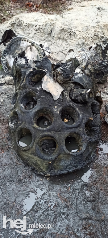 Okrycie rakiety V-2 w lesie, we wsi Blizna