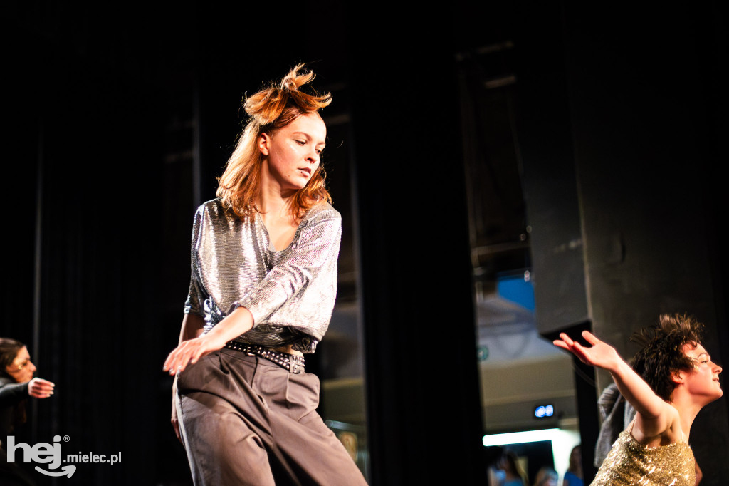 Konfrontacje Kontrasty