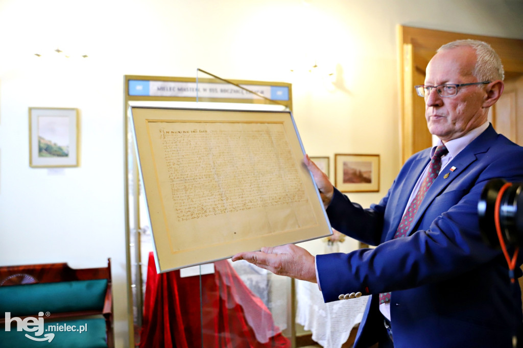 Uroczyste odsłonięcie XVII-wiecznej kopii aktu lokacyjnego