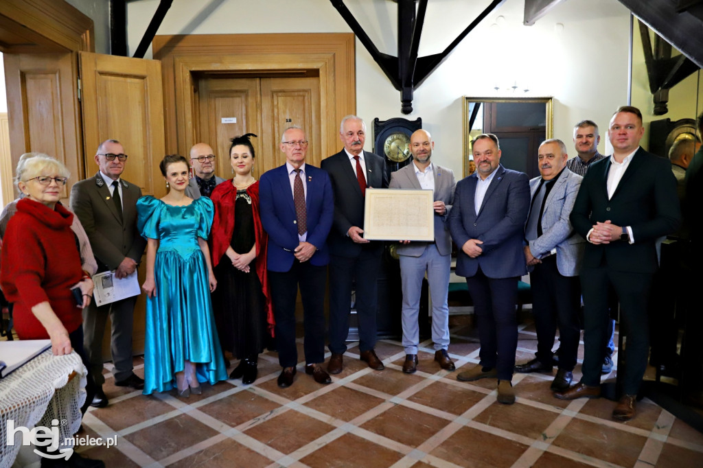 Uroczyste odsłonięcie XVII-wiecznej kopii aktu lokacyjnego