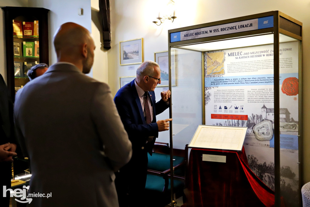Uroczyste odsłonięcie XVII-wiecznej kopii aktu lokacyjnego