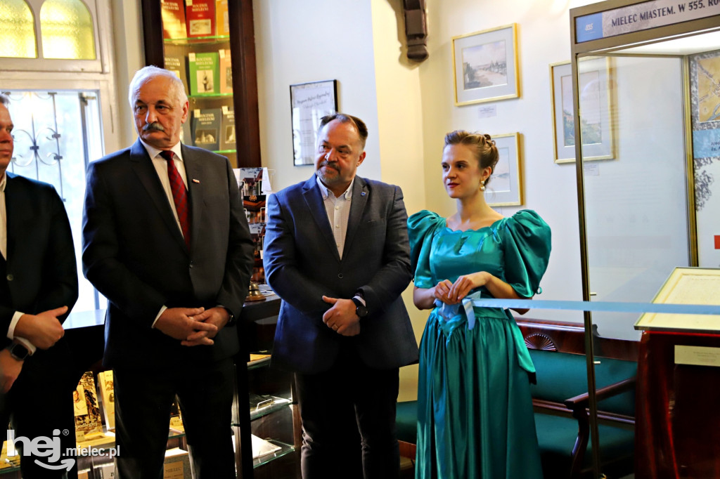 Uroczyste odsłonięcie XVII-wiecznej kopii aktu lokacyjnego