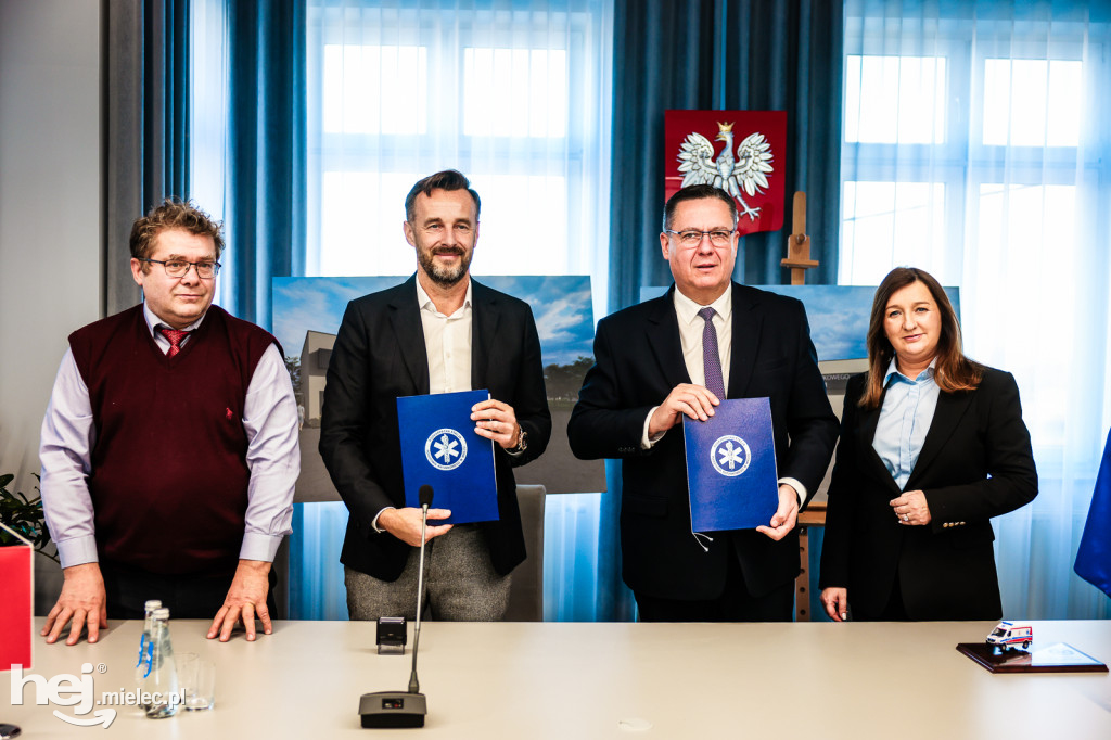 Umowa na budowę nowoczesnej podstacji Podkarpackiego Pogotowia Ratunkowego w Radomyślu Wielkim