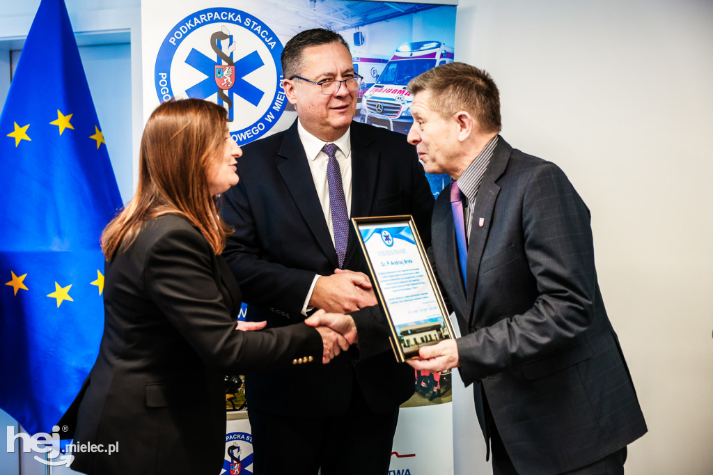 Umowa na budowę nowoczesnej podstacji Podkarpackiego Pogotowia Ratunkowego w Radomyślu Wielkim