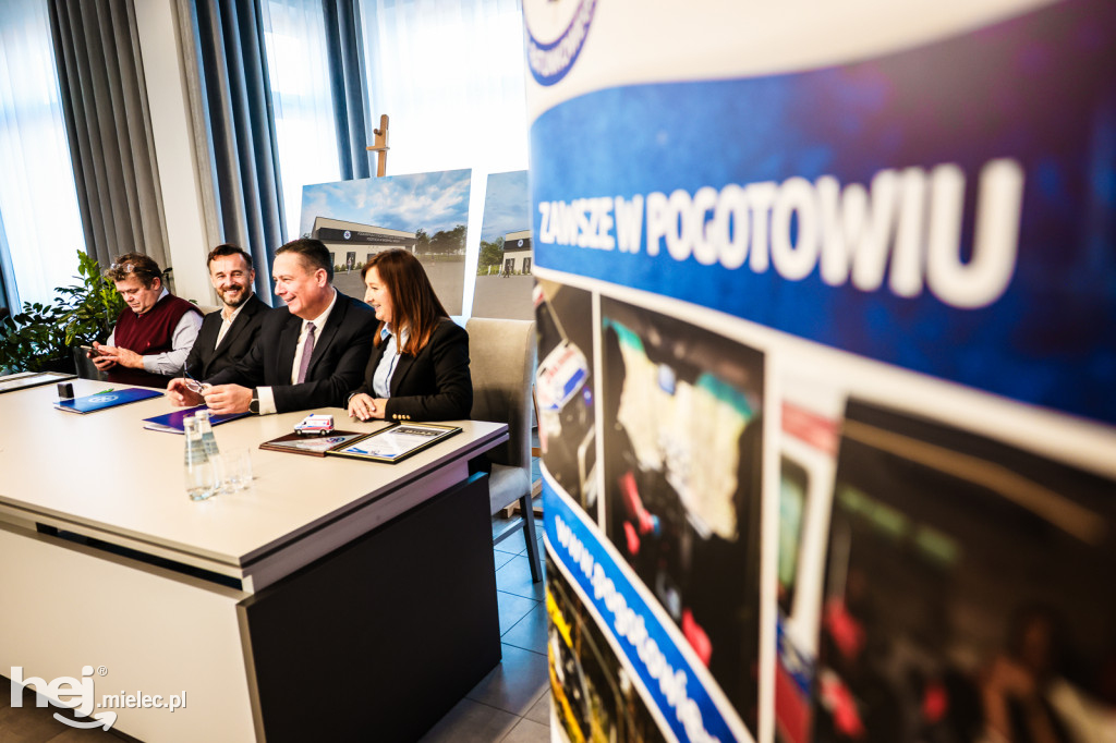 Umowa na budowę nowoczesnej podstacji Podkarpackiego Pogotowia Ratunkowego w Radomyślu Wielkim