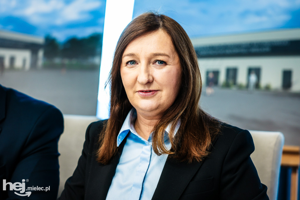 Umowa na budowę nowoczesnej podstacji Podkarpackiego Pogotowia Ratunkowego w Radomyślu Wielkim