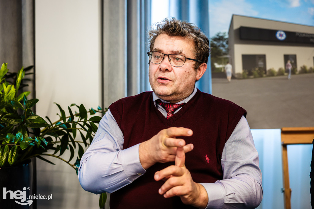 Umowa na budowę nowoczesnej podstacji Podkarpackiego Pogotowia Ratunkowego w Radomyślu Wielkim