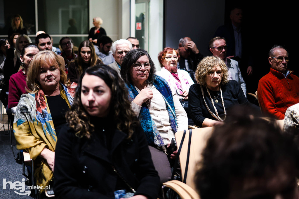 Otwarcie wystawy „Cisza kształtu, szept koloru”