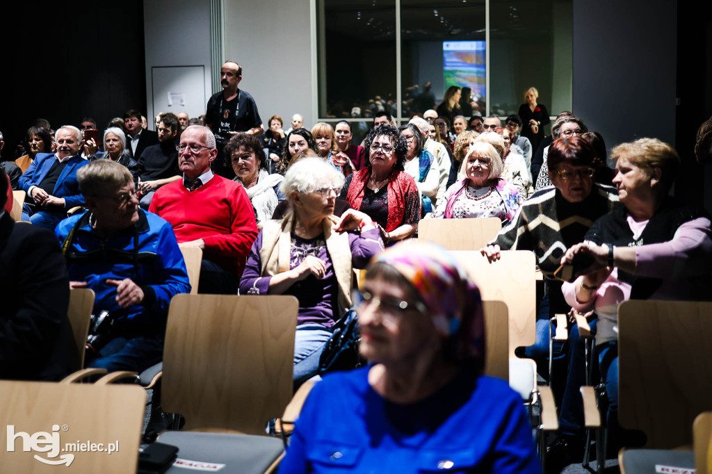 Otwarcie wystawy „Cisza kształtu, szept koloru”