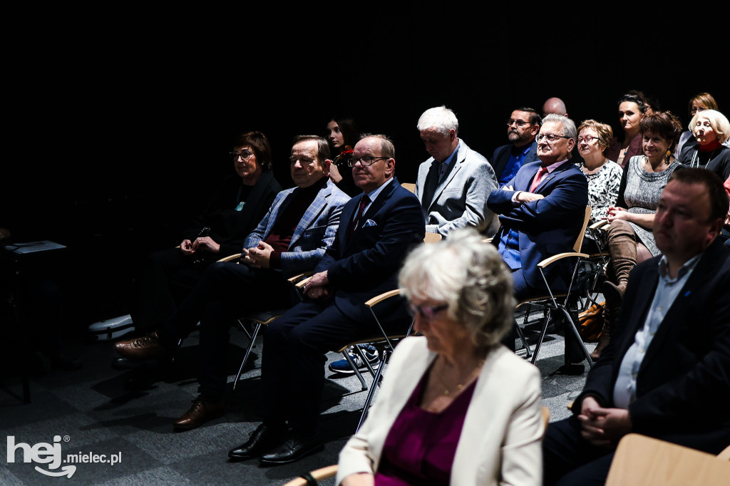 Otwarcie wystawy „Cisza kształtu, szept koloru”